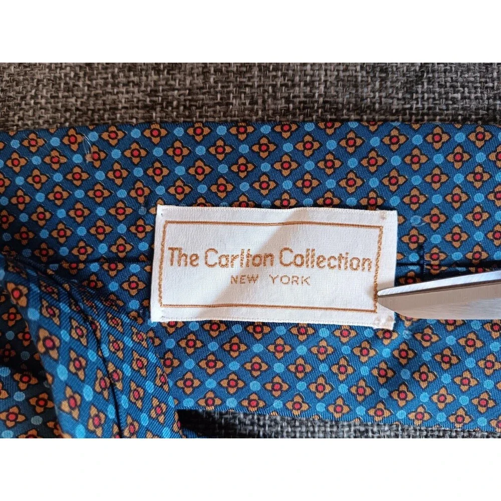 Tie 70s 80s 90s Y2K Mens The Carlton Collection Blue Gold Red 3.25 Wide 58 Long